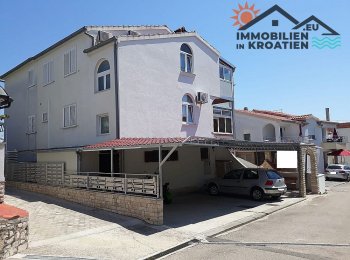 Haus mit Wohnungen Vodice